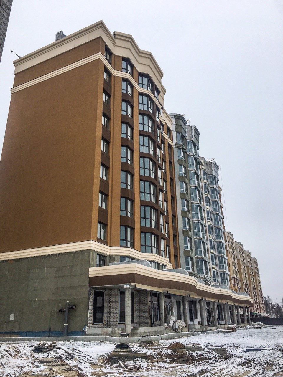 вул Миру, 2а та Миру,2б