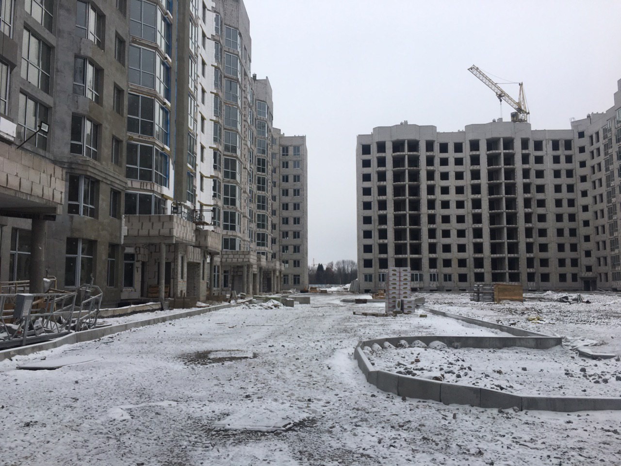 Миру, 2в